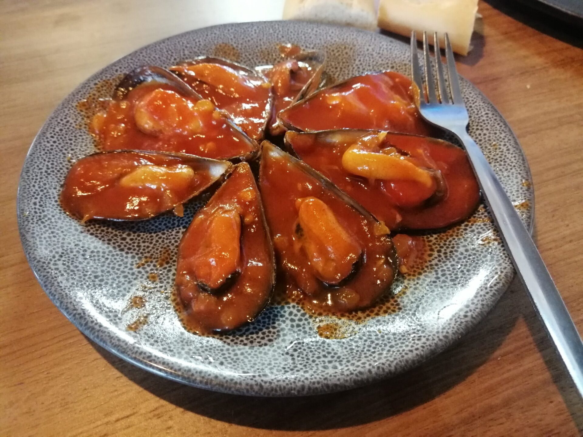 Mejillones en salsa picante. La pasarela Valladolid Gastrobar